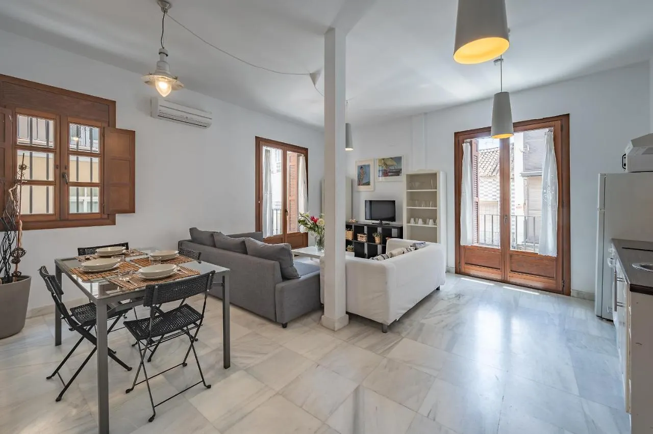Dona Elvira Carreteria Apartamento Málaga