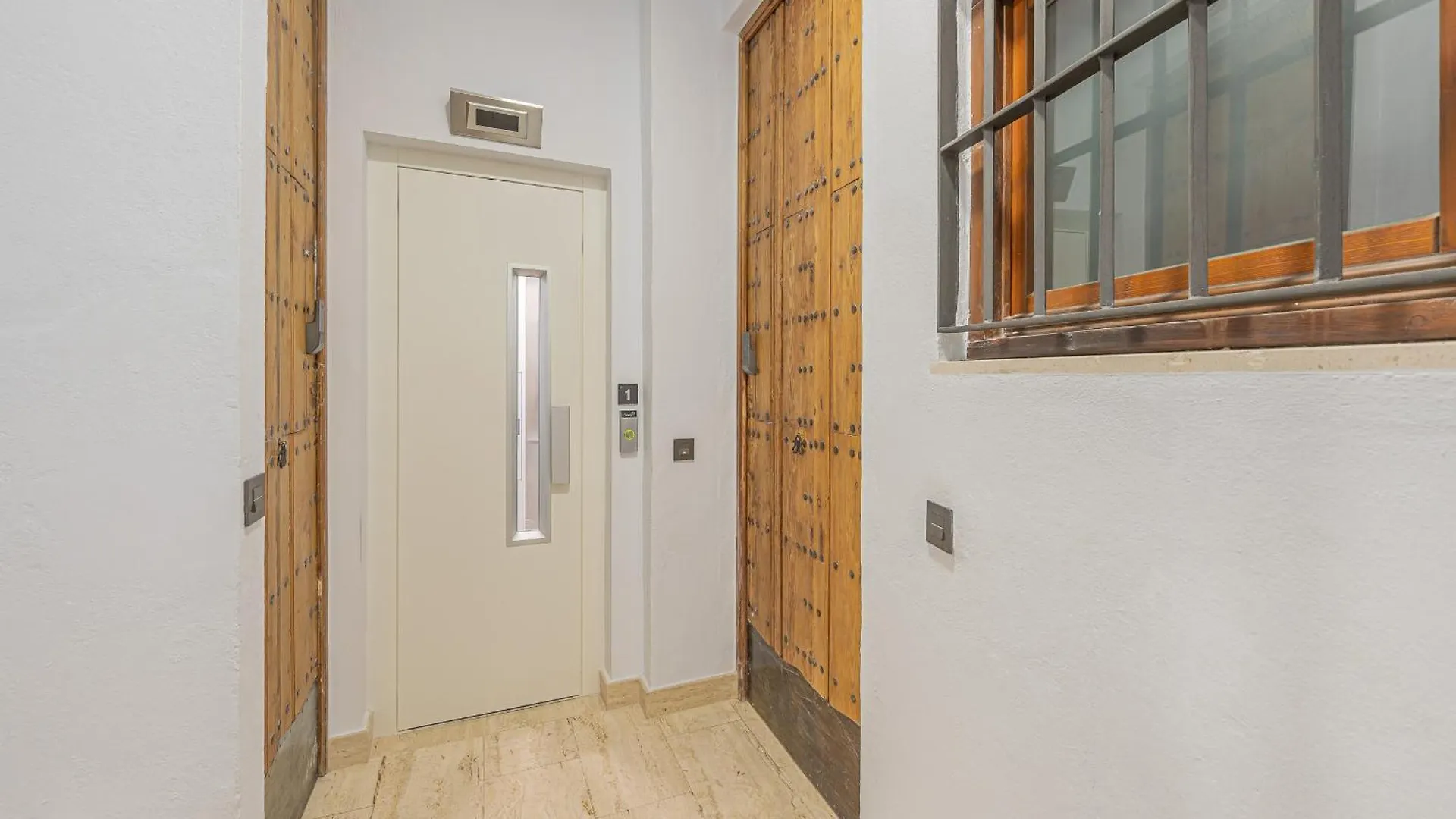 Dona Elvira Carreteria Apartamento Málaga